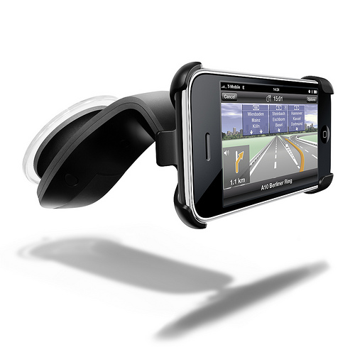 Brug din telefon som GPS med Navigon iPhone Design Car Kit!